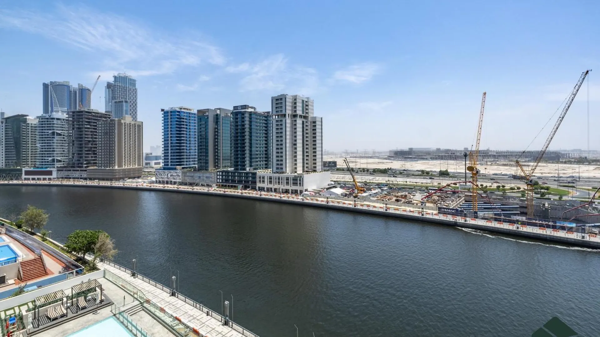 Premium Studio With Private Jacuzzi By Bms Dubai Apartment