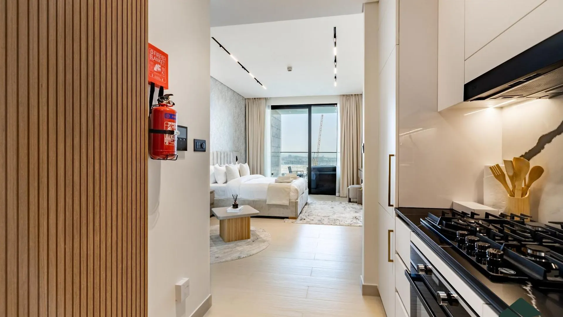 Premium Studio With Private Jacuzzi By Bms Apartment Dubai