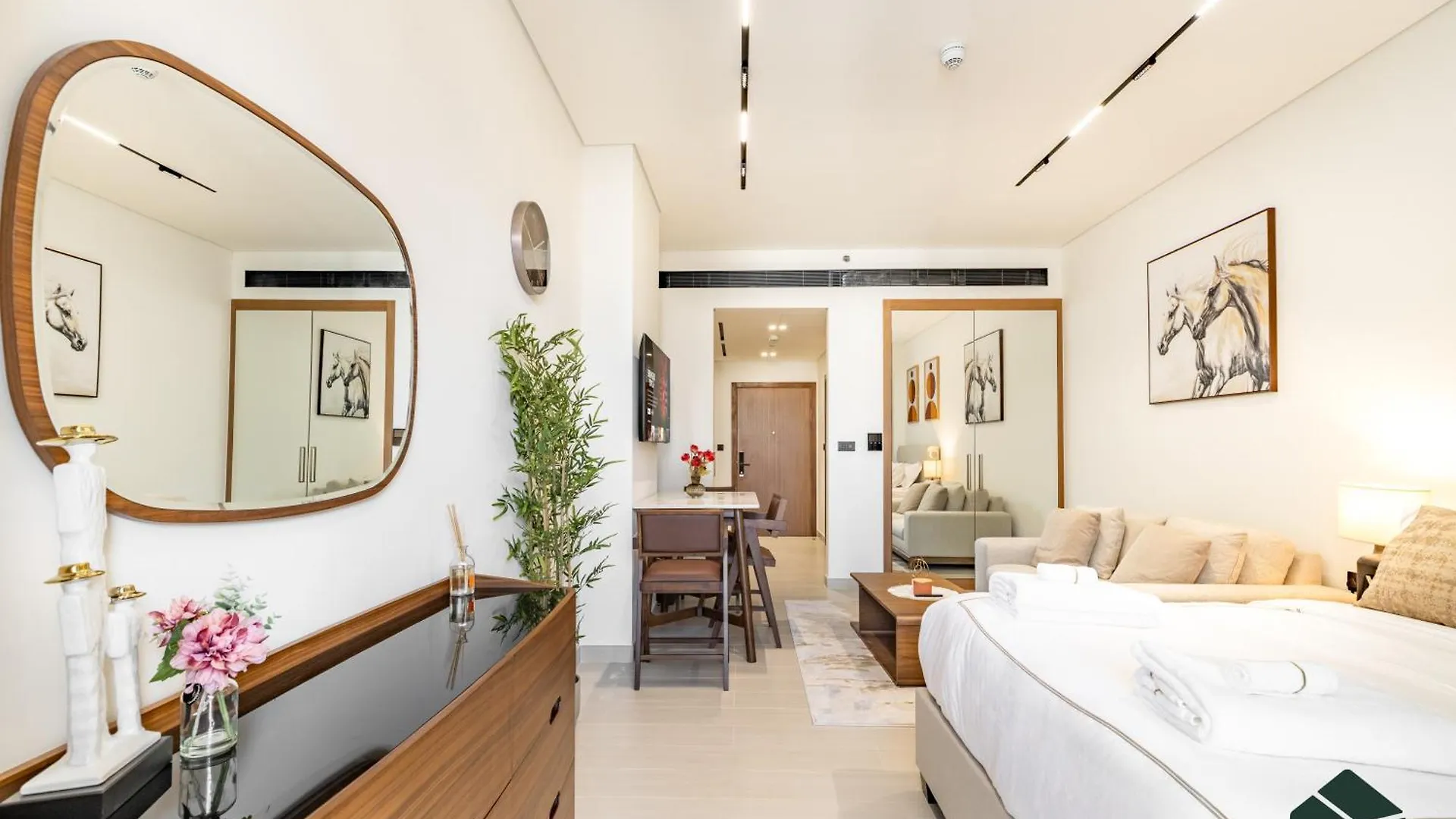 Apartment Premium Studio With Partial Burj View By Bms Dubai
