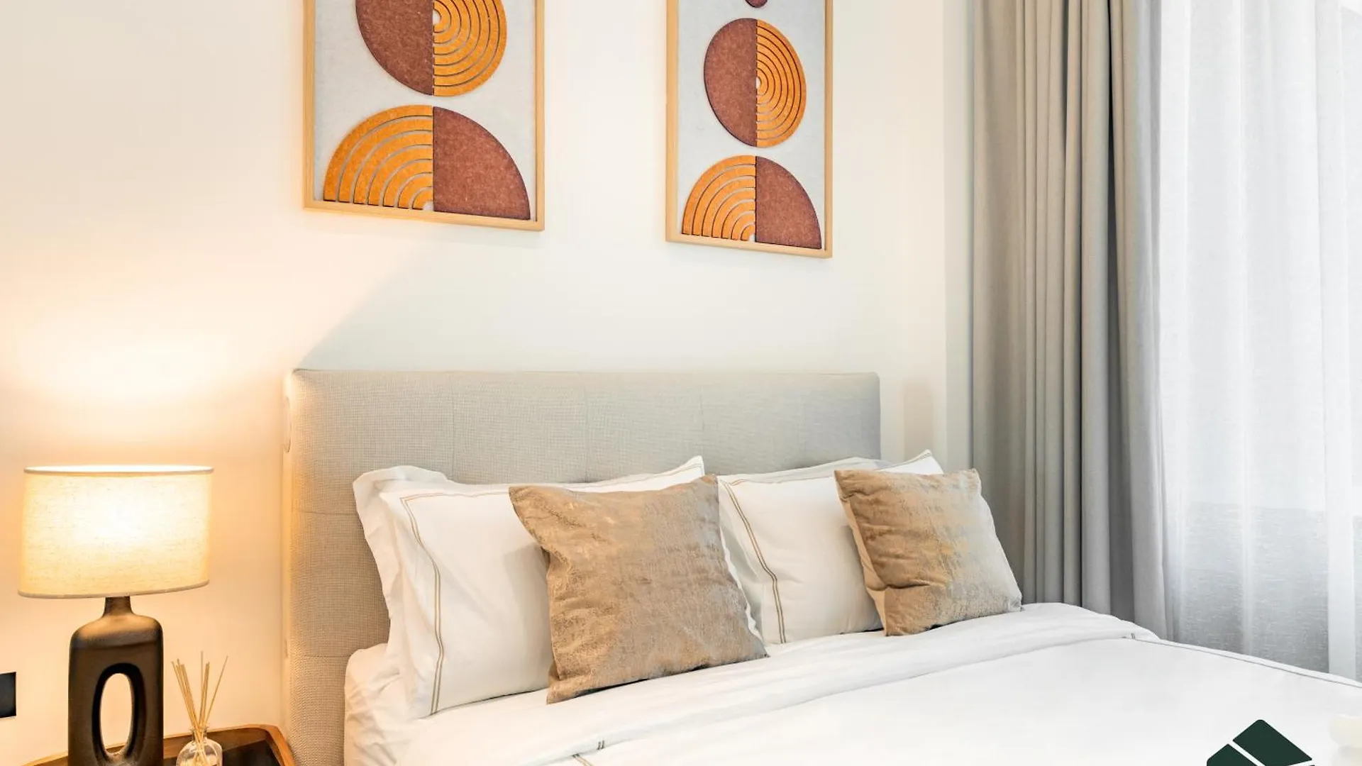 Premium Studio With Partial Burj View By Bms Dubai Apartment