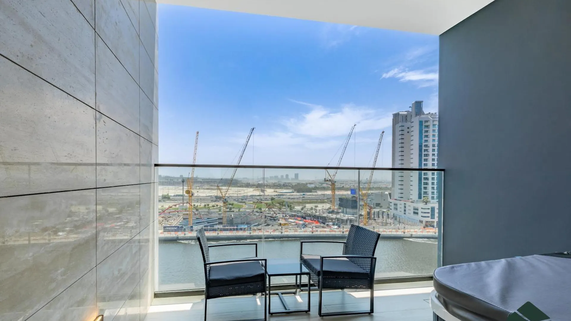 Premium Studio With Private Jacuzzi By Bms Dubai Lejlighed